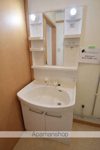 クリスタルハーモニーIIの内装写真