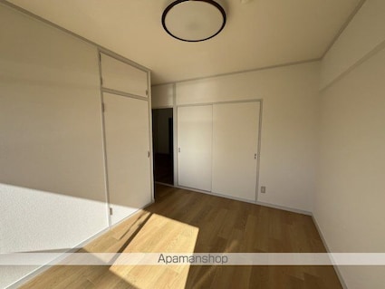 ロイヤルアネックス土居田[3LDK/63m2]の内装4