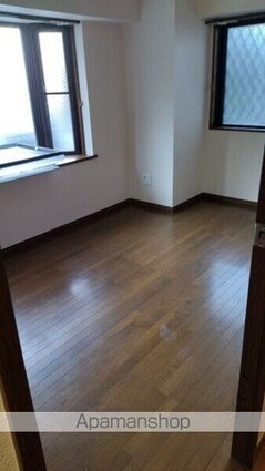 ガーデンクレス弐番館[2LDK/71m2]の内装2