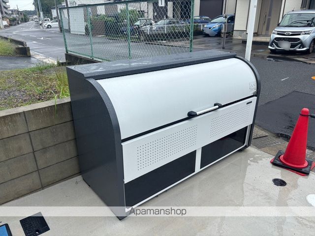 ジーメゾン高蔵寺ブレイズの玄関写真