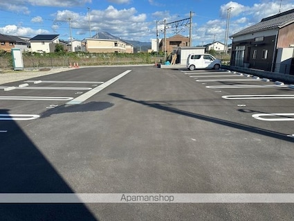 滋賀県長浜市下坂浜町[1LDK/44.83m2]の駐車場