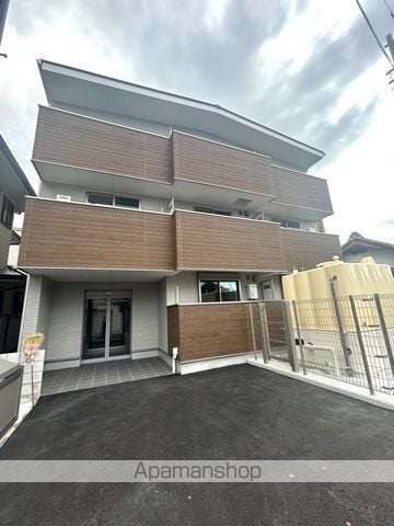 ダイバーシティ大久保中の外観写真