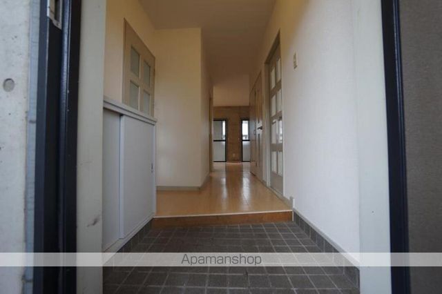 ロイヤルアネックスシエナ[2LDK/65.36m2]の玄関