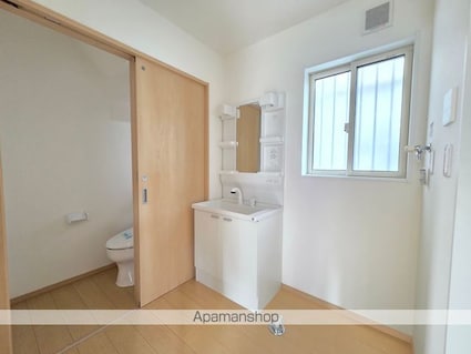 メゾン新富町[3LDK/76.59m2]の洗面所