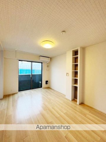 ＪＲ中央線 立川駅 バス乗車時間：35分 最寄りバス停で下車 徒歩3分 3階建 築2年の内装写真