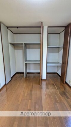 レジデンス七ツ沢Ｅ[2LDK/50m2]の収納