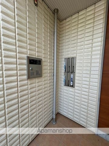 プランティスの玄関写真