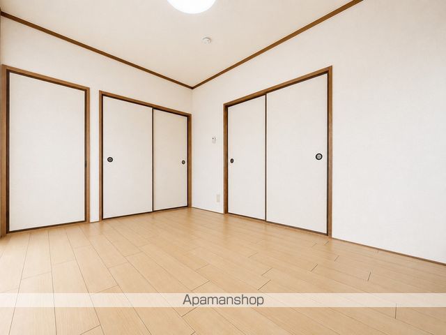ロイヤルパレス村松IIAの内装写真
