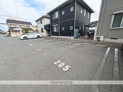 グランマスト笹沖　Ｂ棟[3LDK/68.22m2]の駐車場