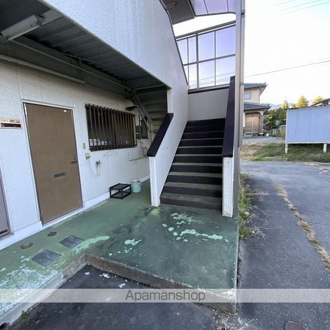 宮の前スカイハイツの玄関写真