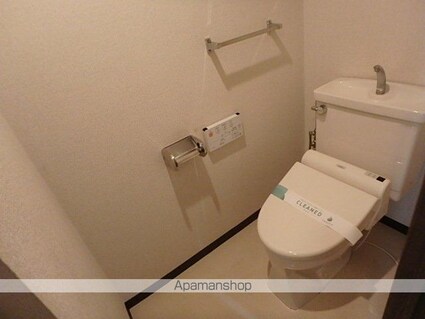 クレッセント中目黒[1DK/32.26m2]のトイレ