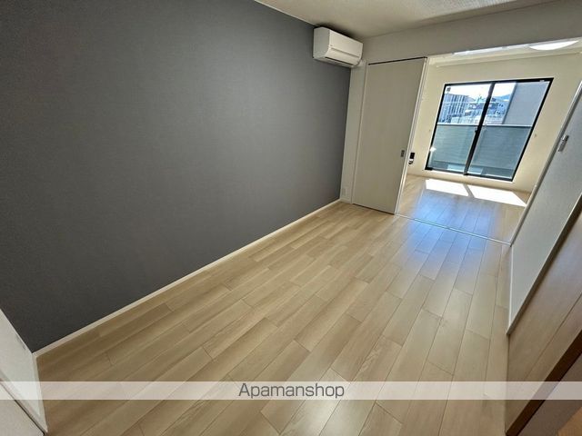 ウエスト　コミタリアⅢ[1LDK/42.59m2]のリビング・居間