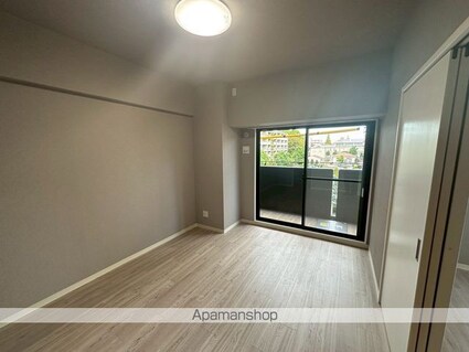 愛知県名古屋市北区志賀町４丁目[2LDK/71.2m2]の内装1