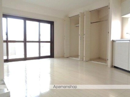 アームス西新宿[1R/27.72m2]のリビング・居間