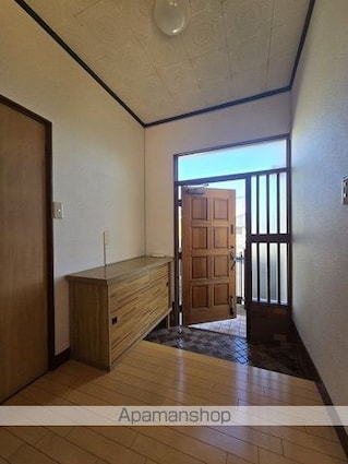 草花貸家[3LDK/73.53m2]の玄関