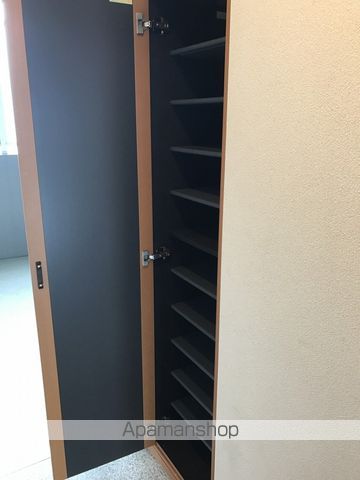 E・シュマンの内装写真