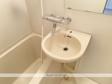 イーストン榴岡[1K/25.05m2]の洗面所