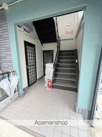 ハイローズ北花田の玄関写真