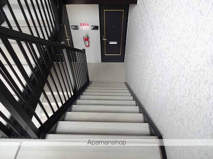 エスポワール[2LDK/55.5m2]の共用部1