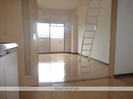 ロイヤルガーデン弐番館[1DK/31m2]のリビング・居間