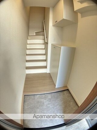 神奈川県横浜市鶴見区諏訪坂[2LDK/53.82m2]の玄関