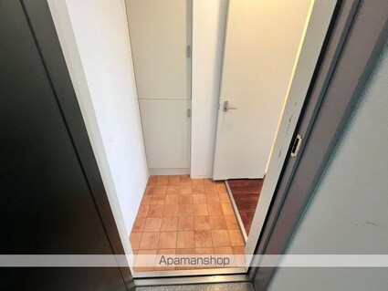 ＫＩビル[1LDK/51.84m2]の玄関