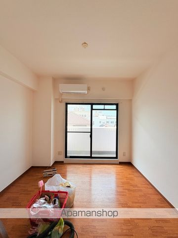 バードフェザーの内装写真