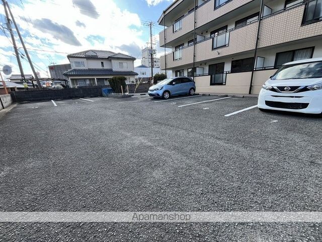 和歌山県和歌山市紀三井寺[1K/32.4m2]の駐車場