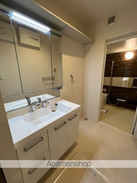 和歌山県和歌山市小雑賀[2LDK/61.66m2]の洗面所