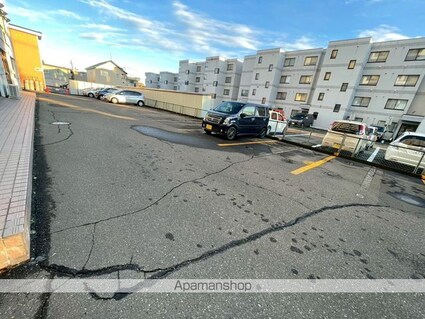 クラックスハイム第３帯広[1R/20.69m2]の駐車場