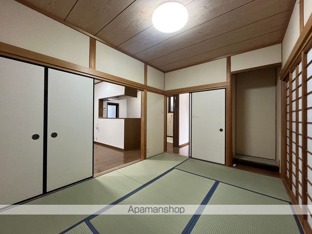 紀勢本線 宮前駅 徒歩13分 2階建 築27年の内装写真