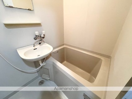 滋賀県彦根市本町１丁目[1K/17.62m2]のバス