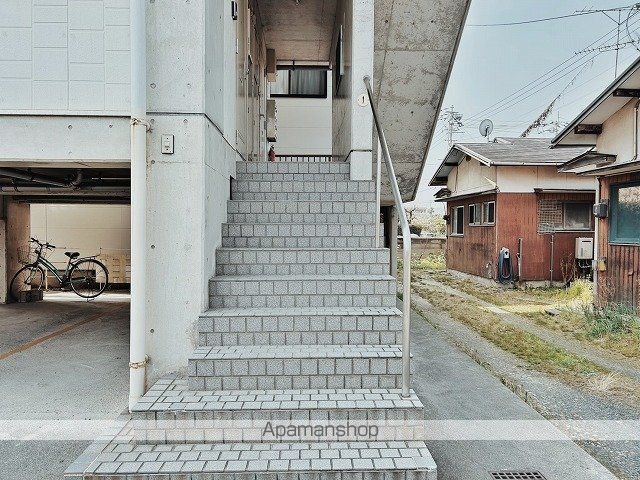 パークハイツ藤原の玄関写真