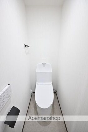 東京都目黒区東山２丁目[1K/25.44m2]のトイレ