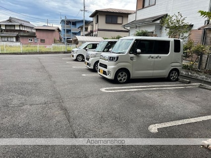 サピィーラフテル[1LDK/42.63m2]の駐車場