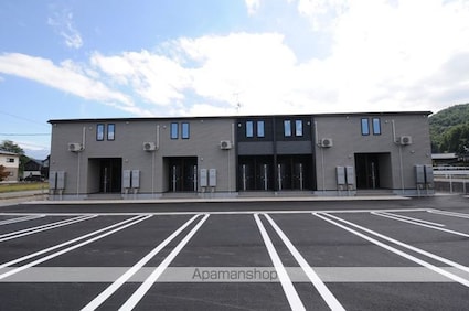 クラール西茅野[1LDK/50.14m2]の駐車場