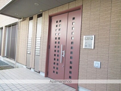 メゾンマスト盛南中央Ⅱ[2LDK/63.77m2]のエントランス