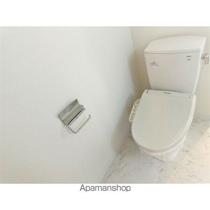 ＧＲＡＮＤＵＫＥ代官町[1K/28.44m2]のトイレ