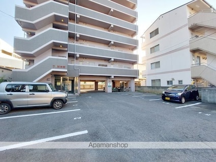 ＹＴＭ中村[2LDK/40.92m2]の駐車場