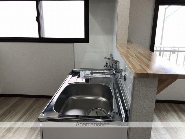 めぞん中里の内装写真