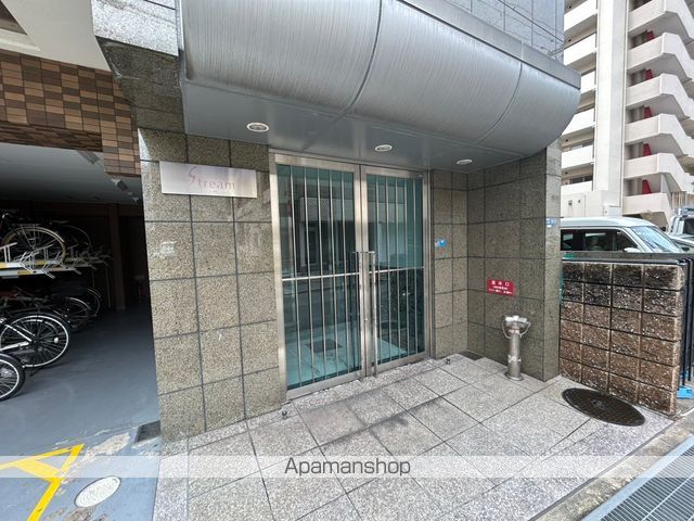 ストリーム江坂の玄関写真