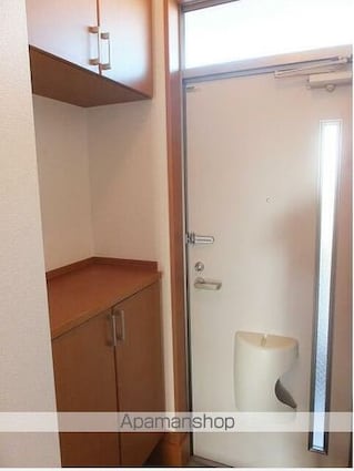 アーバニズム６１[2DK/51.76m2]の玄関