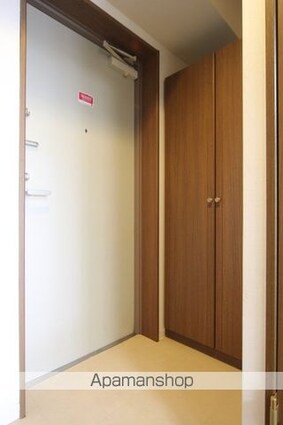 アーバン山越[1R/43.01m2]の玄関