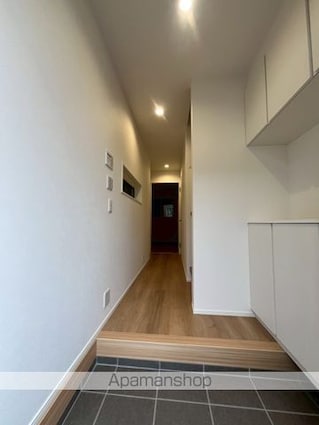 Ｋｏｌｅｔ日野０９[3SLDK/96.76m2]の玄関