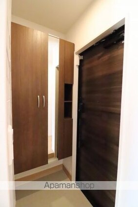 エンブレム[1LDK/44.62m2]の玄関