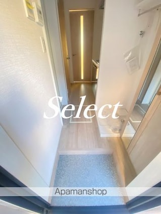 Ｓーｈａｒｂａｒ　Ｌａｇｏｏｎ上永谷[1K/17.39m2]の玄関