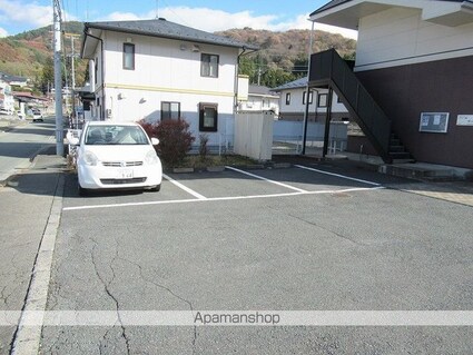 トレジャー２号館[2DK/44.71m2]の駐車場1