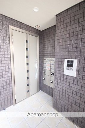 リエート[1K/28.31m2]のエントランス