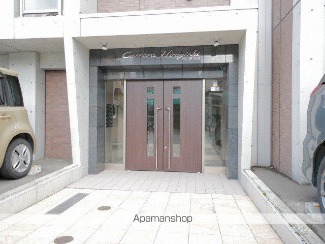 カレラ平岸の玄関写真