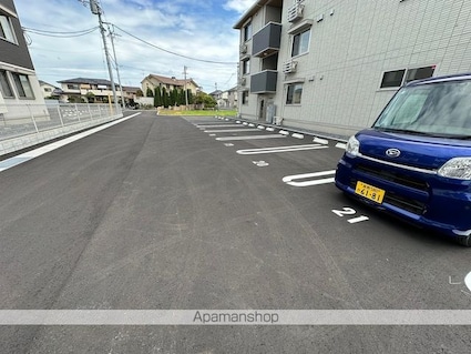ＨＯＰＥ　ＬＯＤＧＥ　Ｋ[2LDK/54.35m2]の駐車場